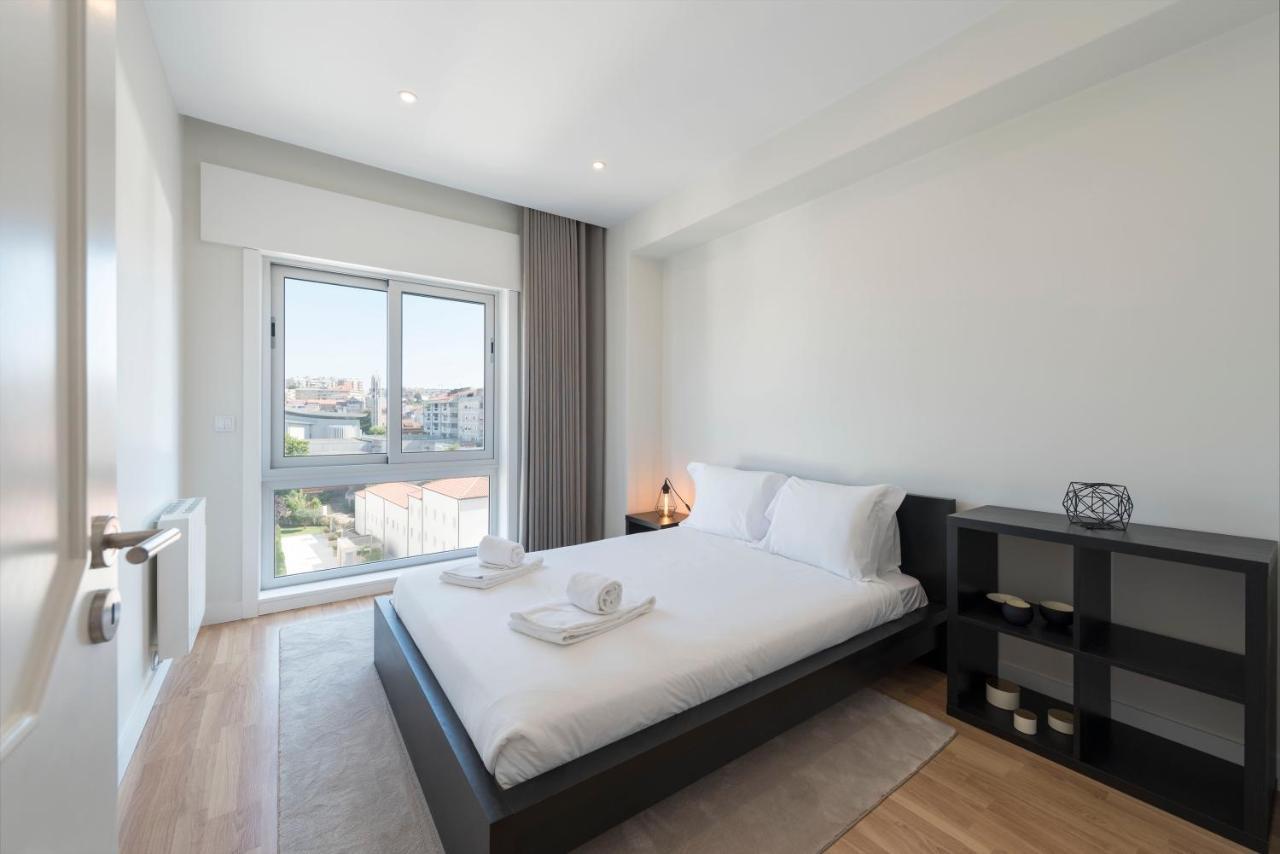 Lovelystay - Downtown Modern 2Br Flat With Free Parking 포르투 외부 사진
