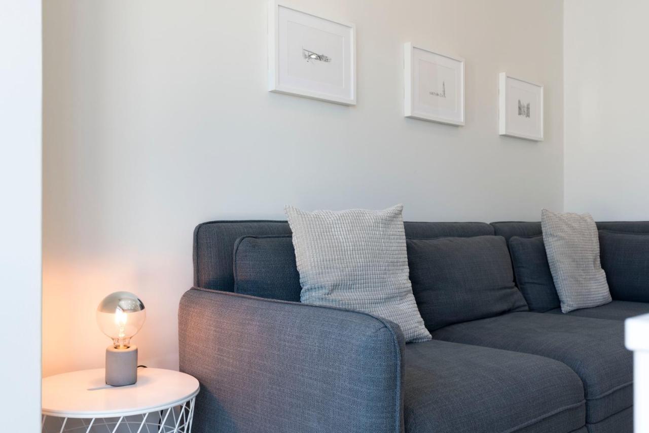 Lovelystay - Downtown Modern 2Br Flat With Free Parking 포르투 외부 사진